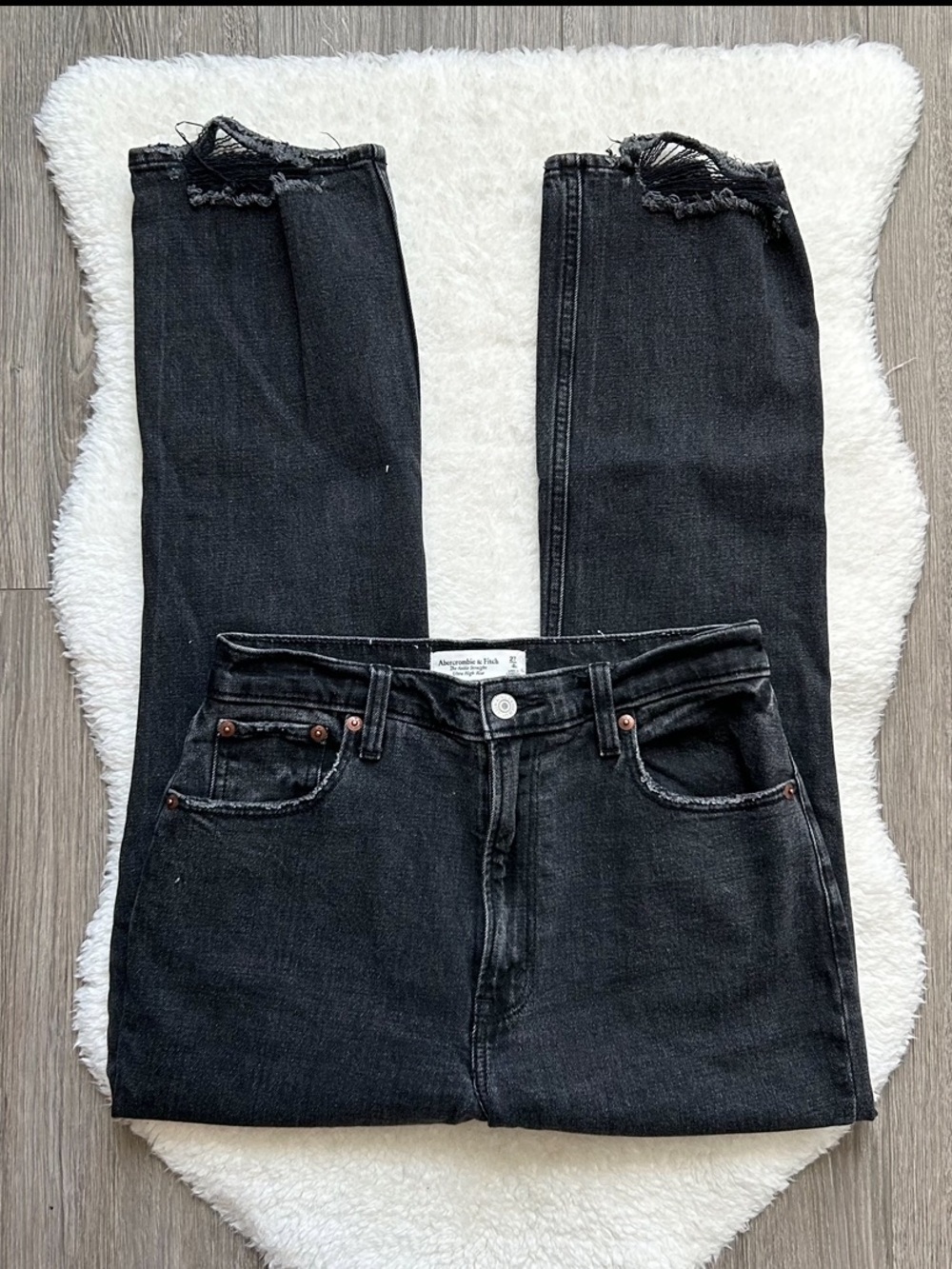 Abercrombie & Fitch Black Ankle Straight Distressed Ultra High Rise Jeans